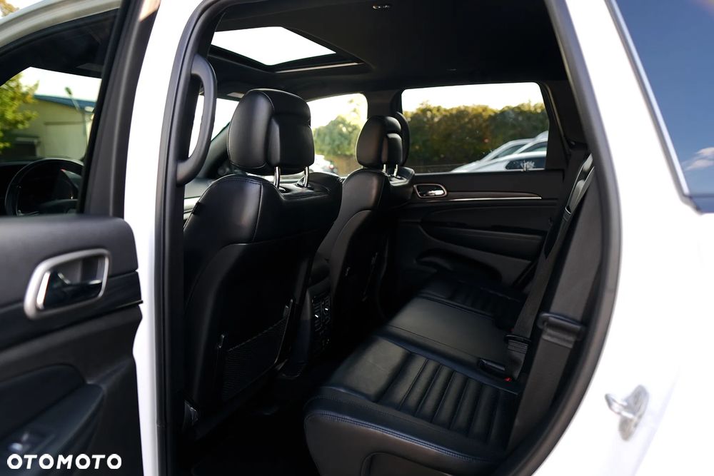 Jeep Grand Cherokee - 14