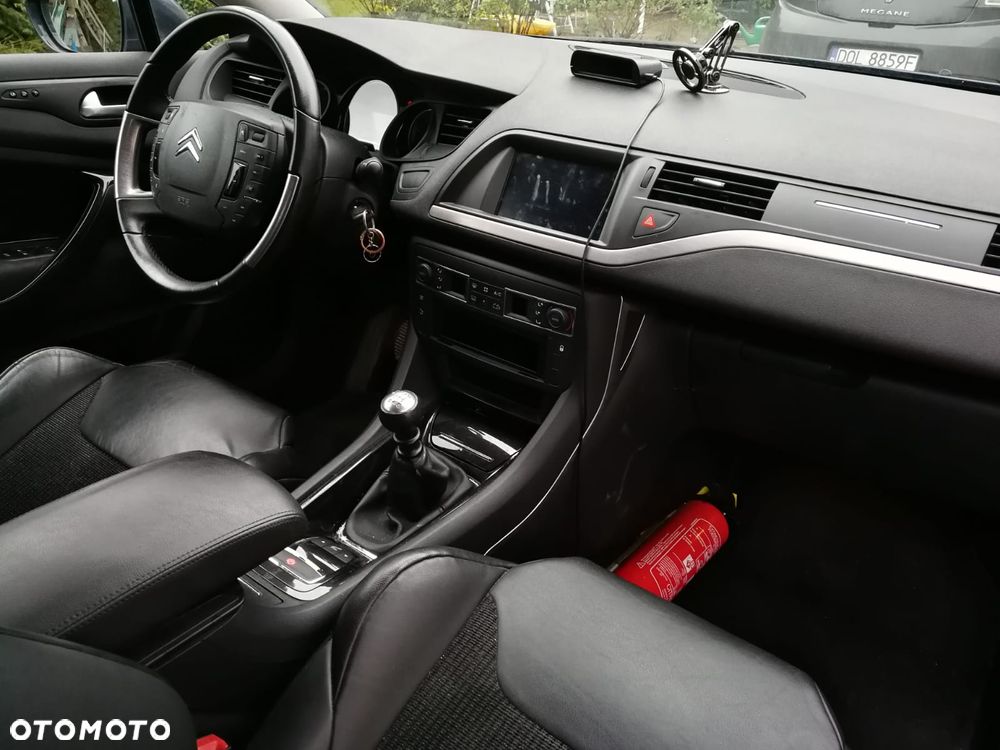 Citroën C5 HDi 135 Exclusive - 16