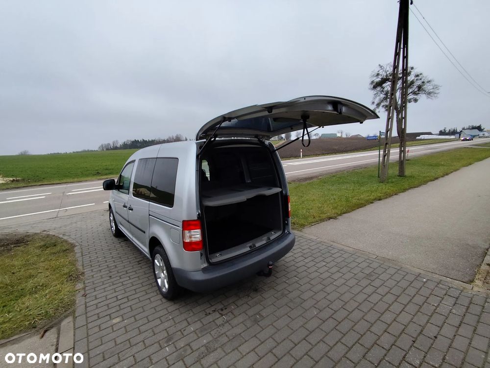 Volkswagen Caddy Life - 32