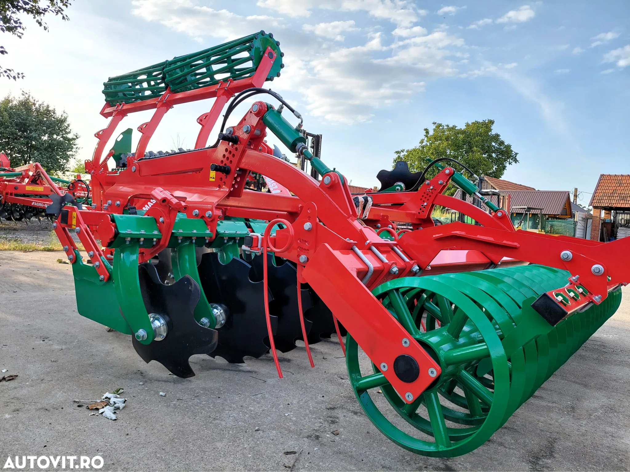 Agro-Masz BT30 terradisc purtat de 3m - 6