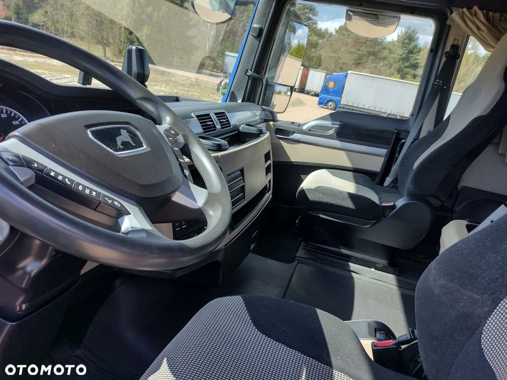 MAN TGX 18.460 Low Deck Mega - 13