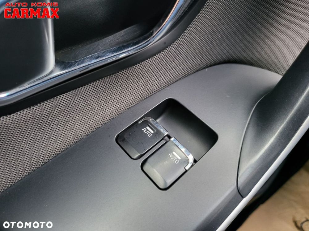 Kia Ceed 1.4 CVVT ISG Dream Team Edition - 27