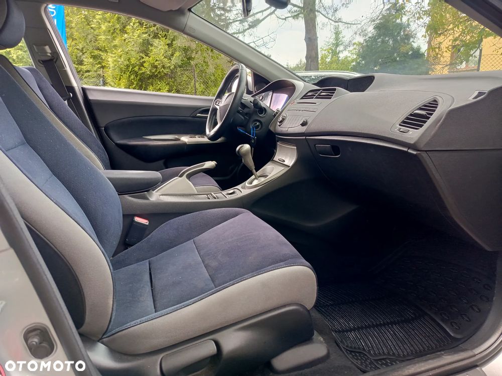Honda Civic 1.8 Comfort - 13
