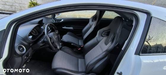 Opel Corsa 1.6 Turbo OPC - 7