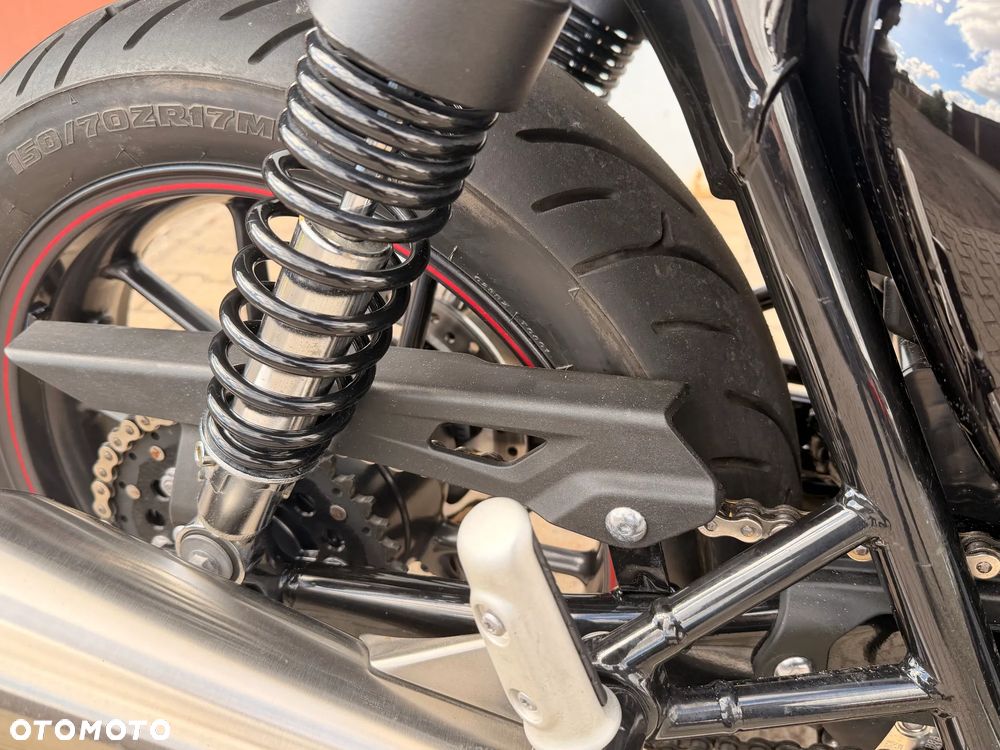 Triumph Street Twin - 11