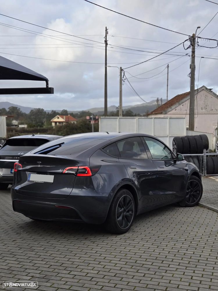 Tesla Model Y RWD - 4