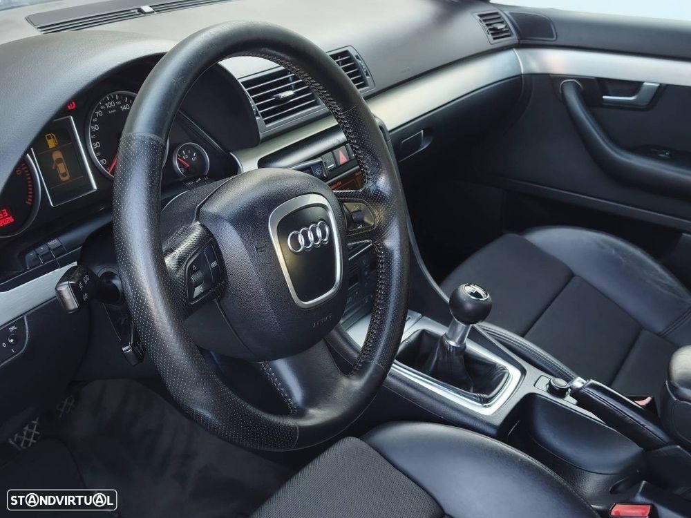 Audi A4 2.0 TDI S-line - 10