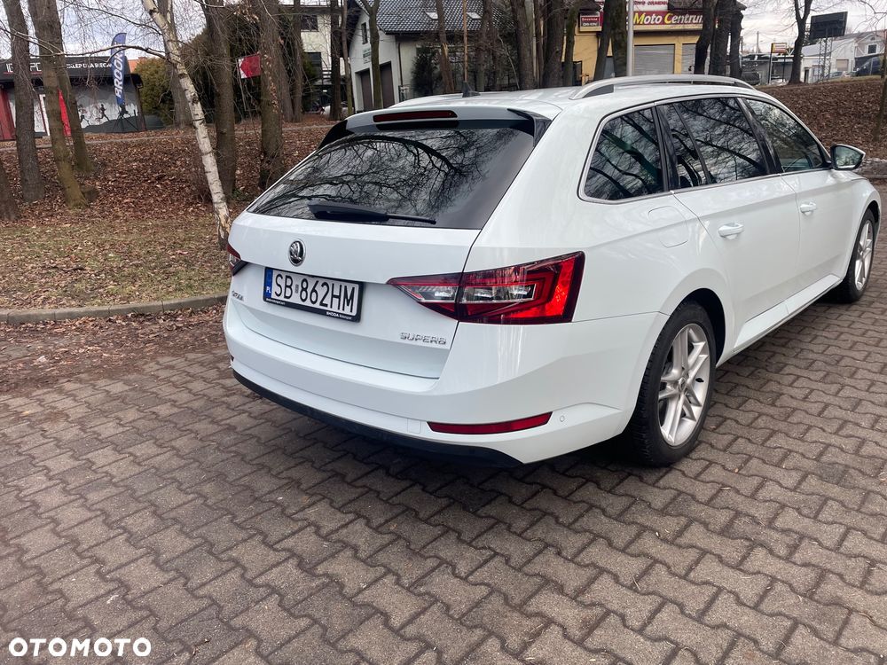 Skoda Superb 2.0 TDI Style DSG - 5