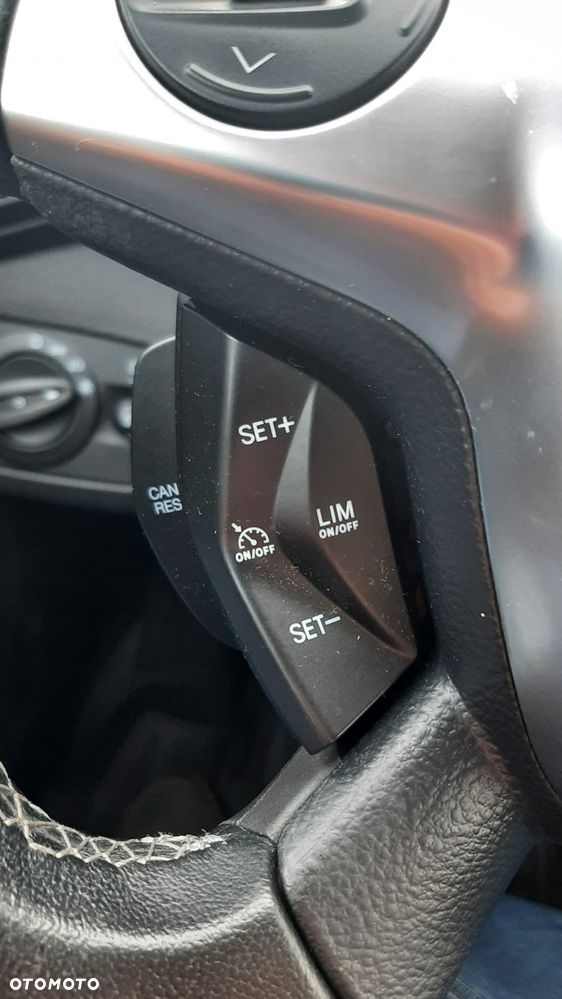 Ford Kuga 2.0 TDCi 4WD Titanium Plus - 25
