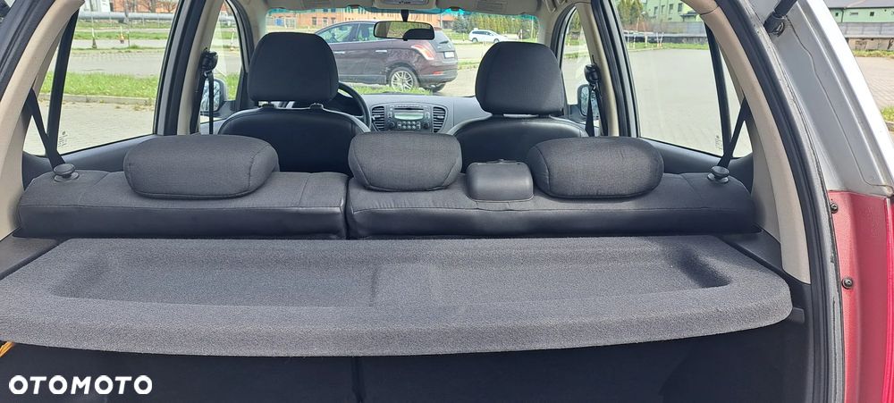 Hyundai i10 1.1 Base - 8