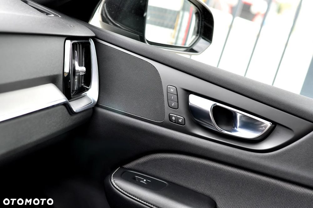 Volvo V60 B4 D Geartronic RDesign - 26