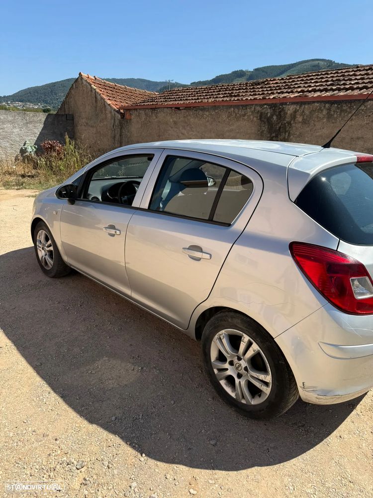 Opel Corsa 1.3 CDTi Enjoy EcoFLEX - 10