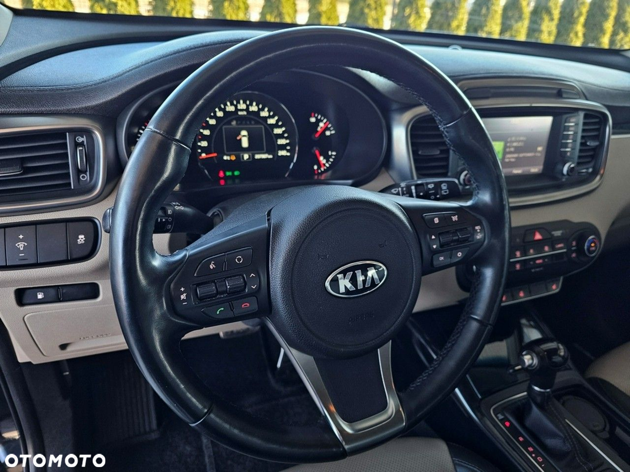 Kia Sorento - 13