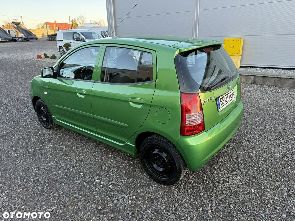 Kia Picanto - 8