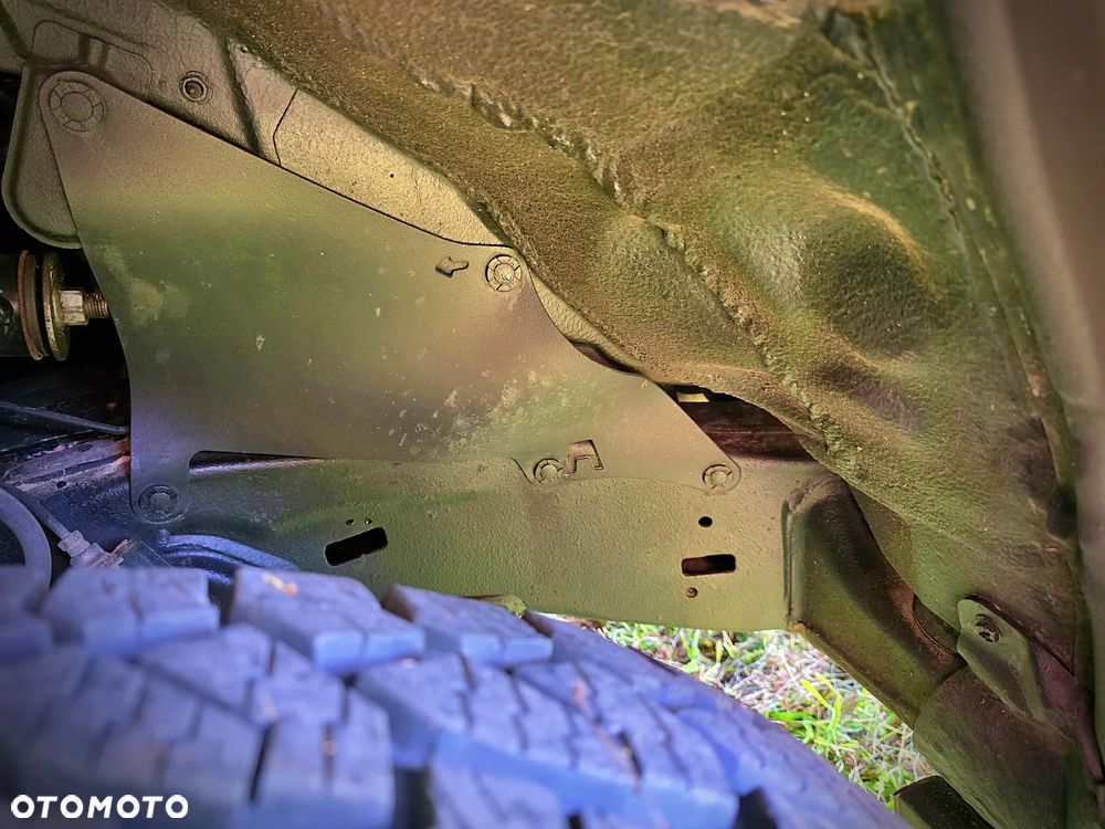 Toyota Land Cruiser - 13