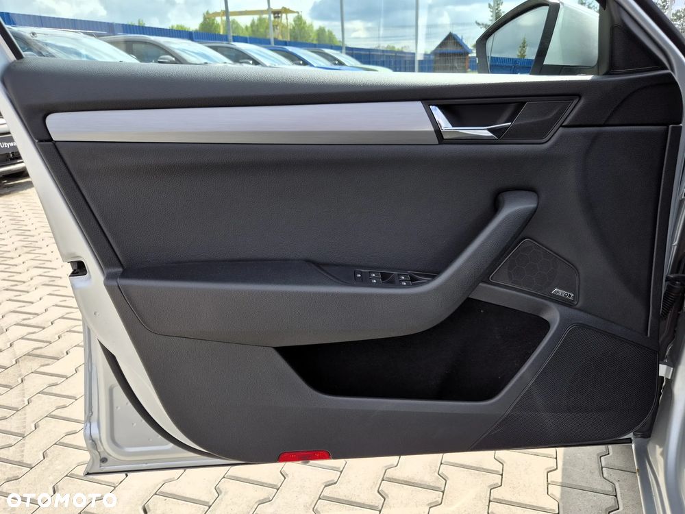 Skoda Superb 2.0 TDI 4x4 Style DSG - 9