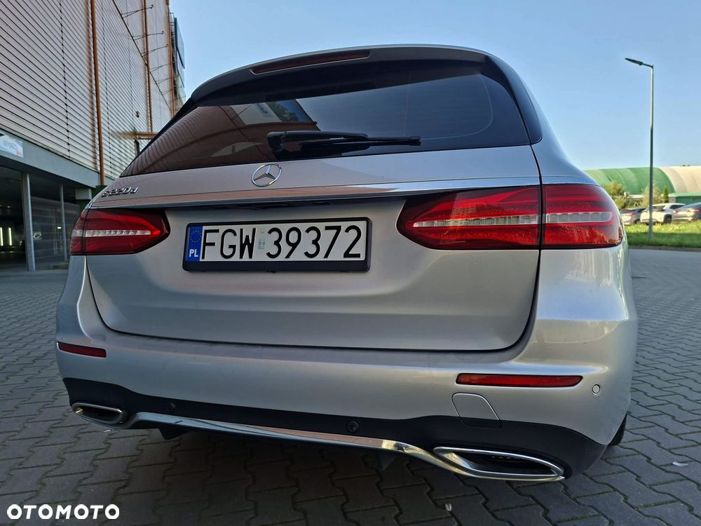 Mercedes-Benz Klasa E 220 d 9G-TRONIC AMG Line - 22