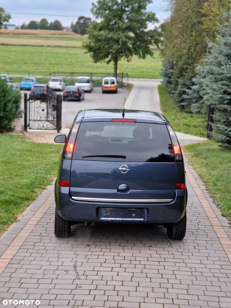 Opel Meriva 1.8 16V (Essentia) - 9