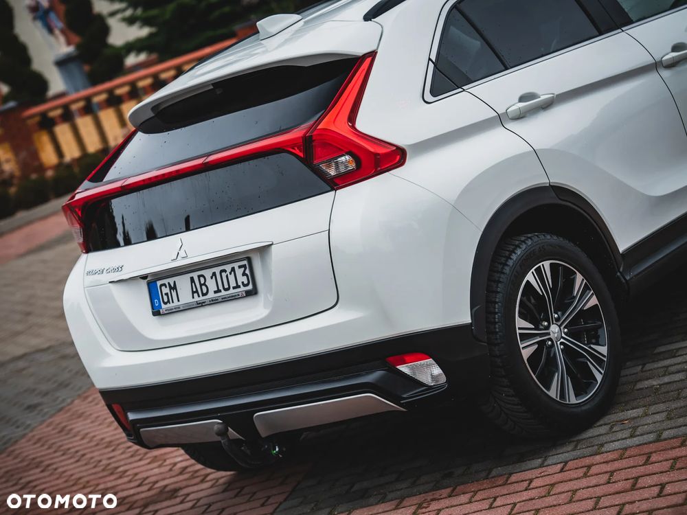 Mitsubishi Eclipse Cross - 16