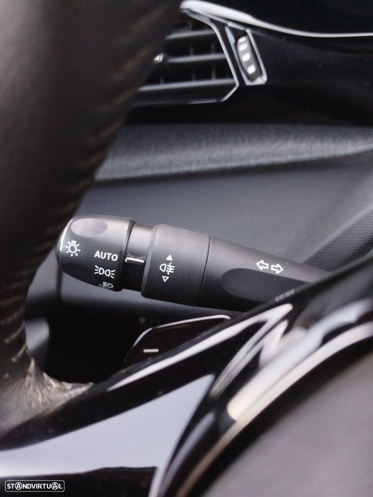 Peugeot 308 SW 1.2 PureTech Allure EAT8 - 41