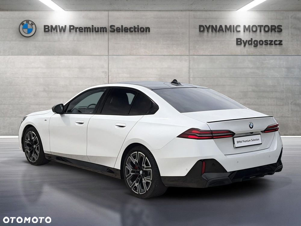 BMW Seria 5 520d xDrive mHEV M Sport - 4