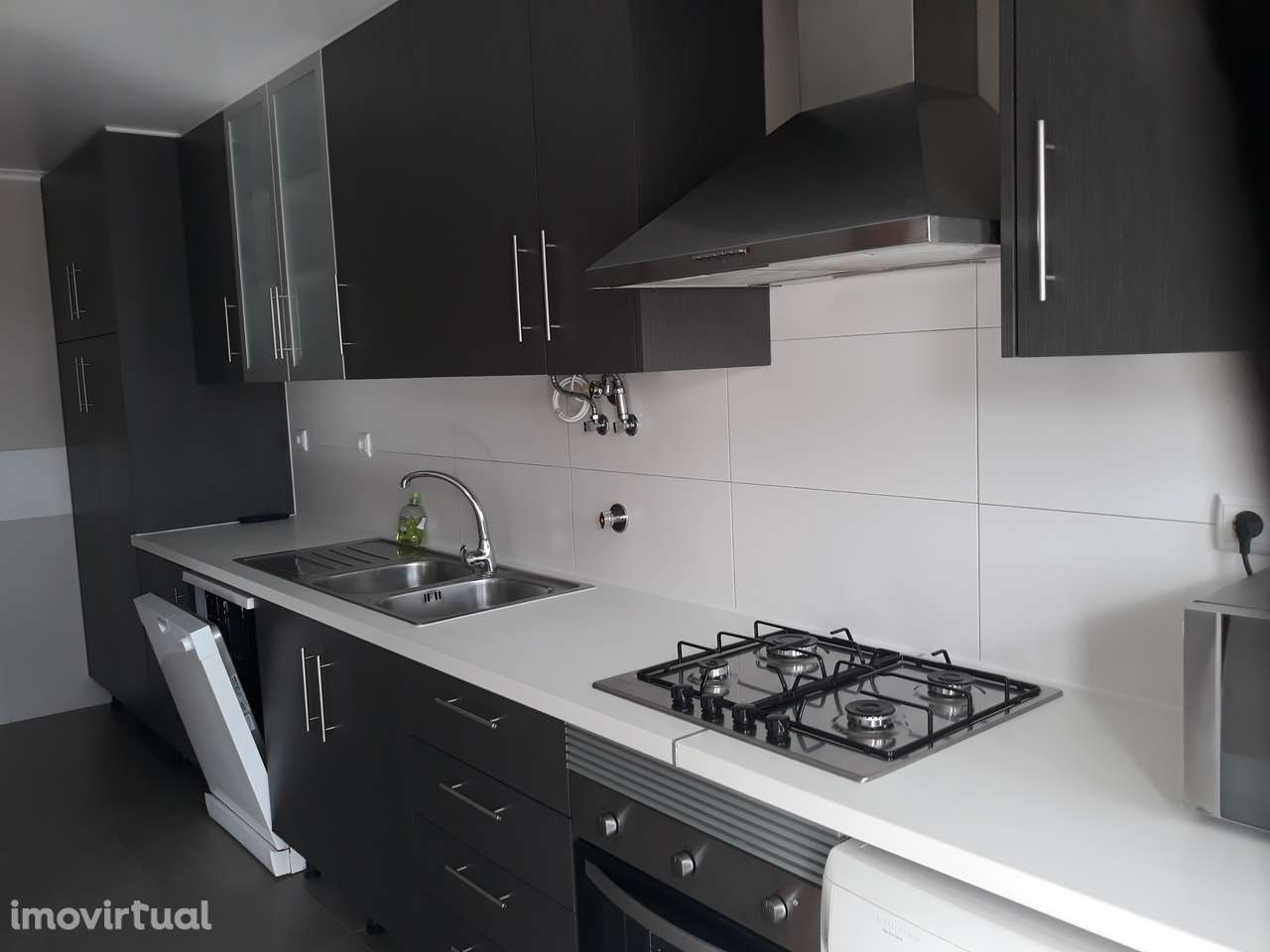 Apartamento  T3+1  totalmente remodelado, pronta a habitar. - Grande imagem: 2/8