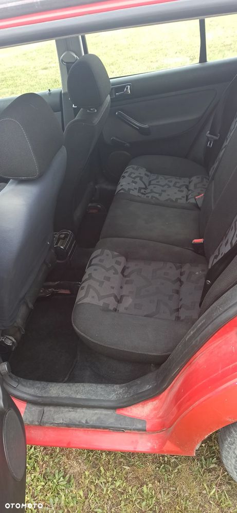 Volkswagen Golf - 5