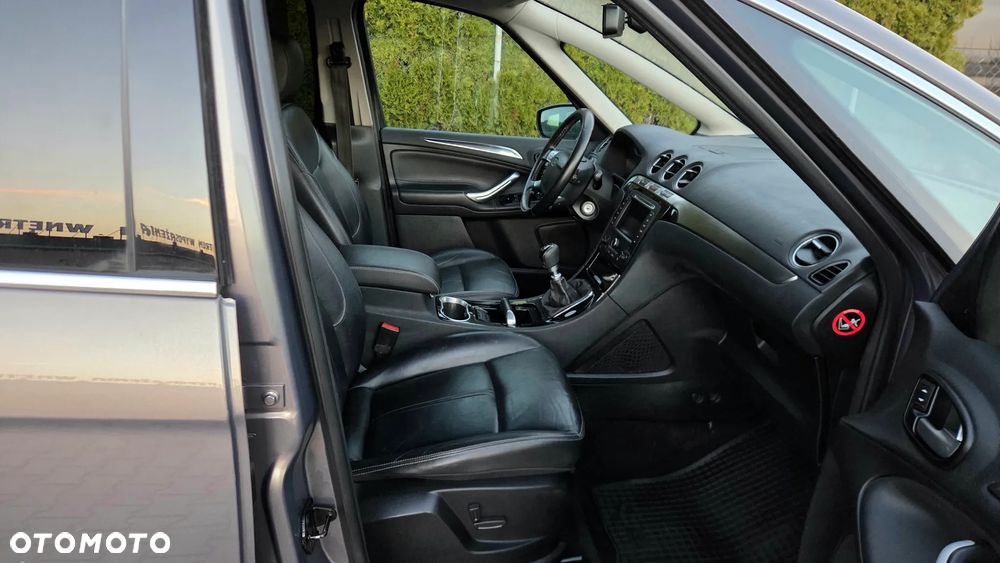 Ford S-Max 2.0 TDCi DPF Titanium X - 27