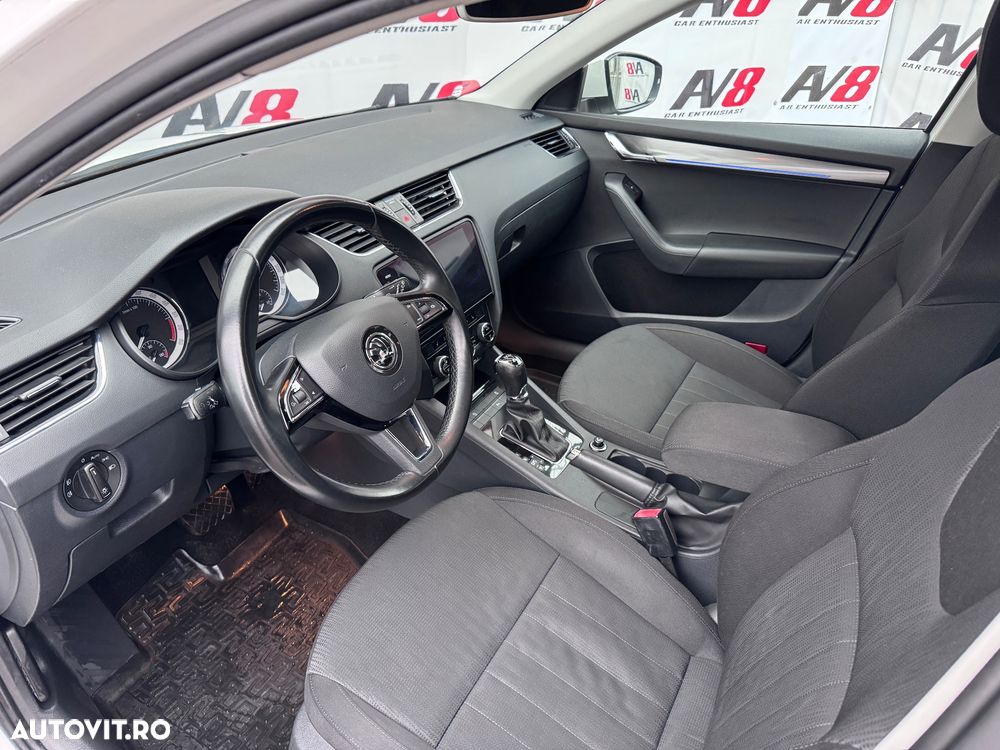 Skoda Octavia 2.0 TDI DSG Style - 15