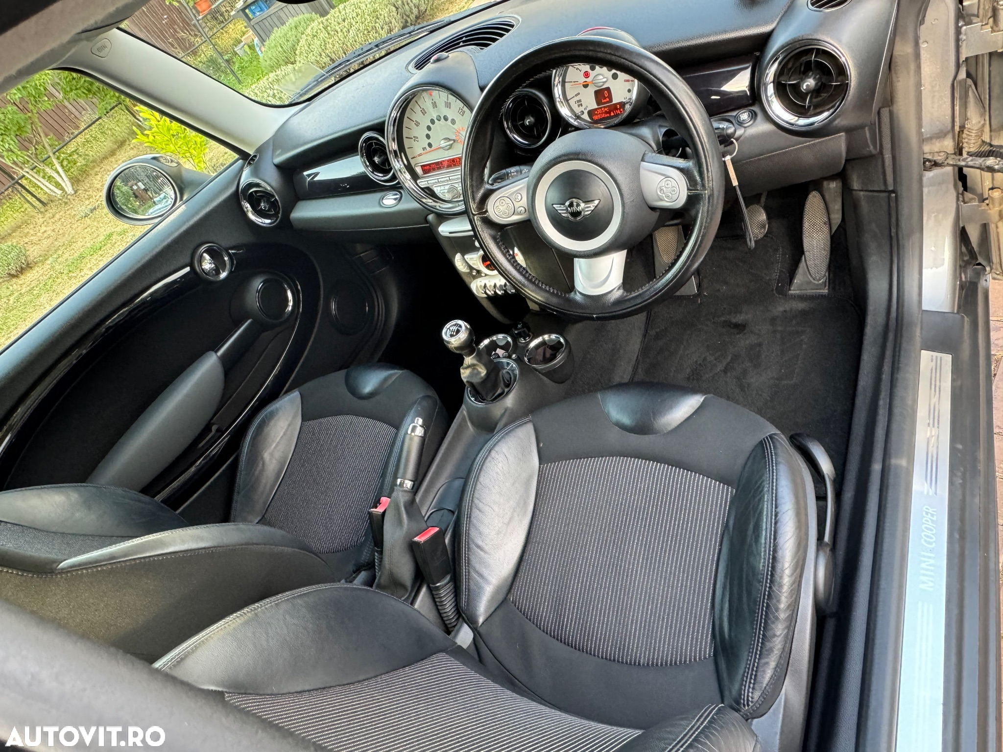 Mini Cooper Standard - 4