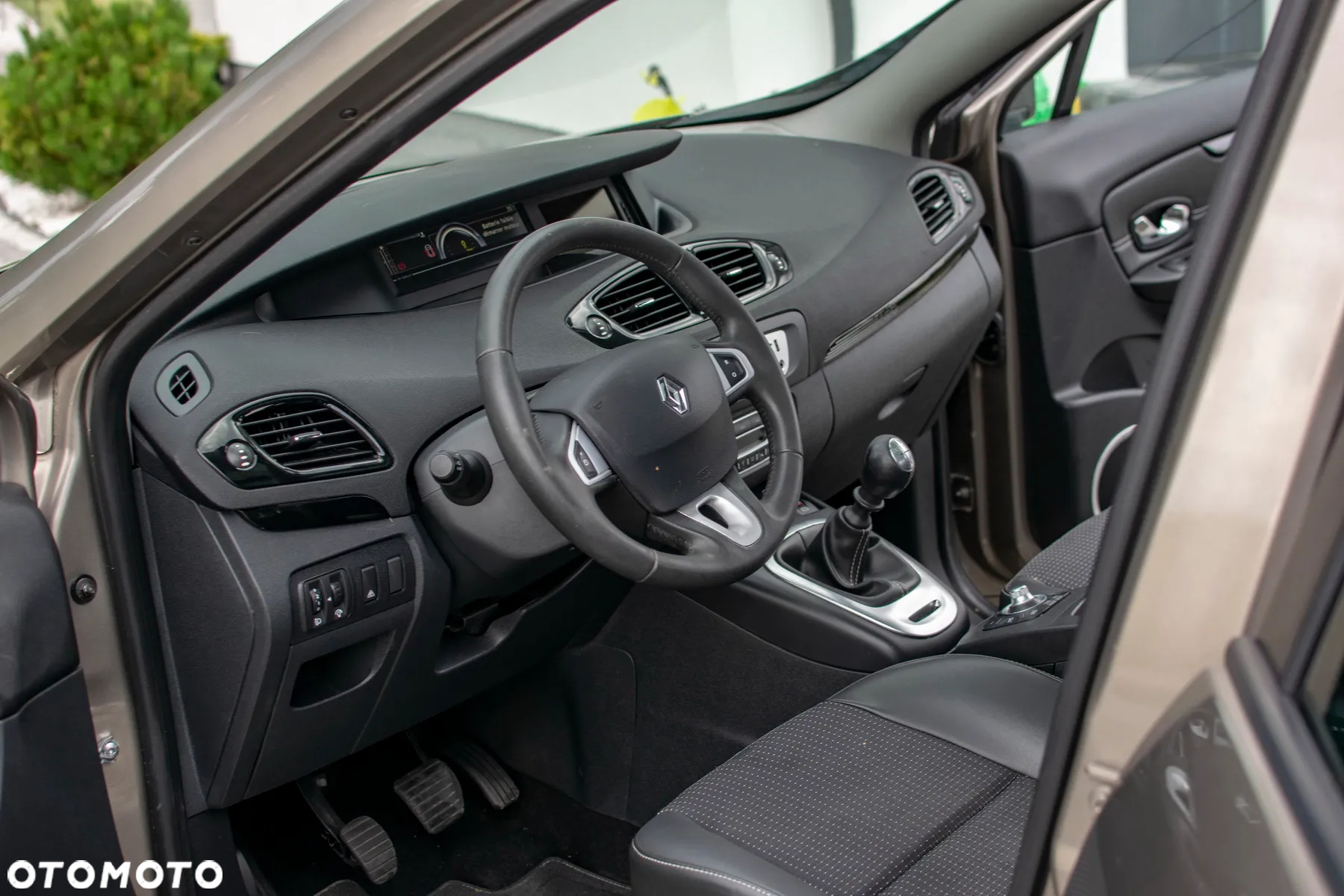 Renault Scenic - 32