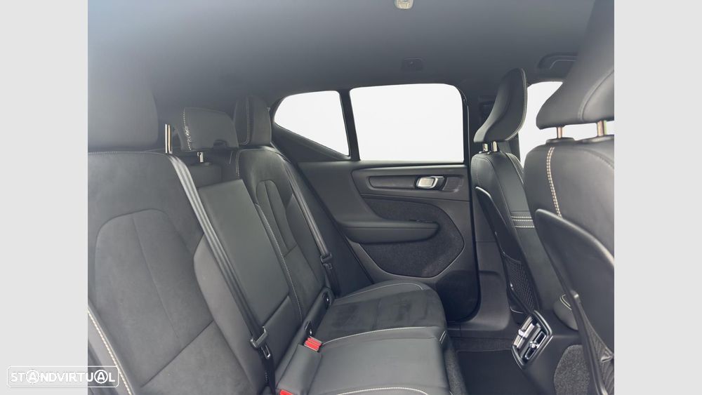 Volvo XC 40 2.0 B3 Core - 16