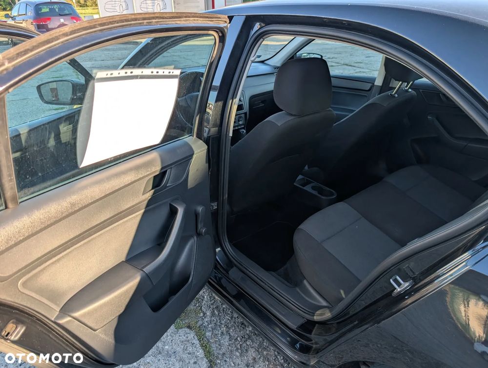 Skoda RAPID - 13
