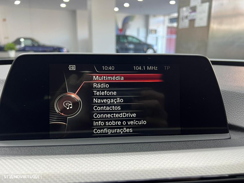 BMW 318 d Pack M Auto - 24