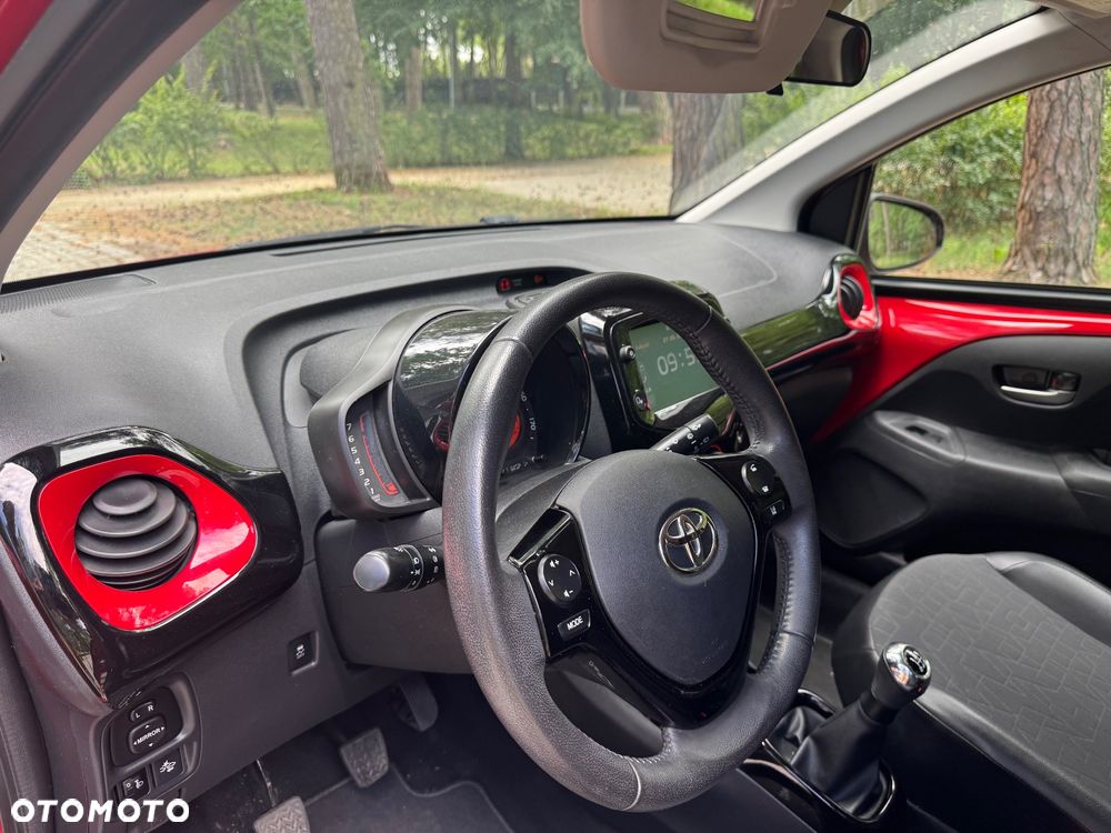 Toyota Aygo 1.0 VVT-i JBL Edition - 17