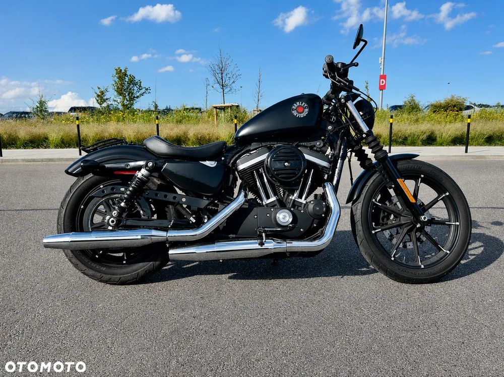Harley-Davidson Sportster Iron 883 - 3
