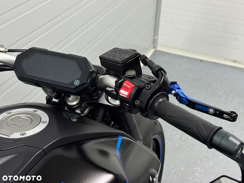 Yamaha MT - 17