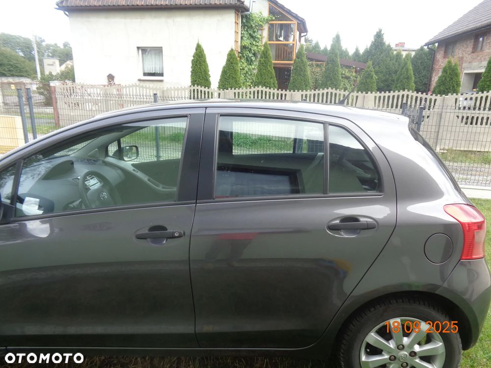Toyota Yaris 1.3 Luna - 3