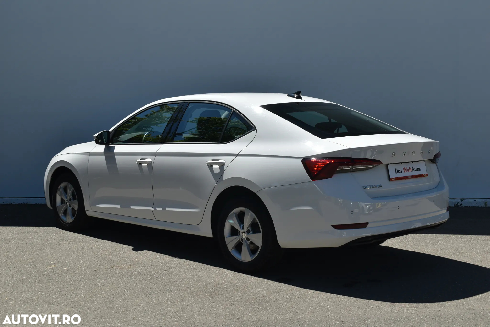 Skoda Octavia 2.0 TDI DSG Ambition - 3