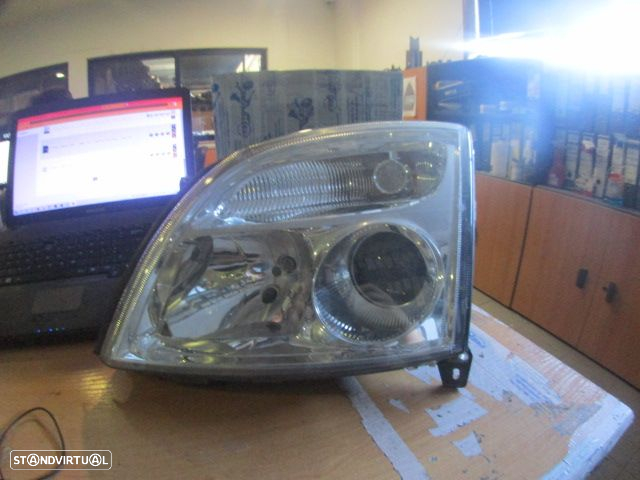 Farol 15588701 OPEL SIGNUM 2005 Esq D2s H7 Hella - 5