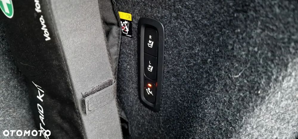 Volvo XC 40 D3 Momentum - 19