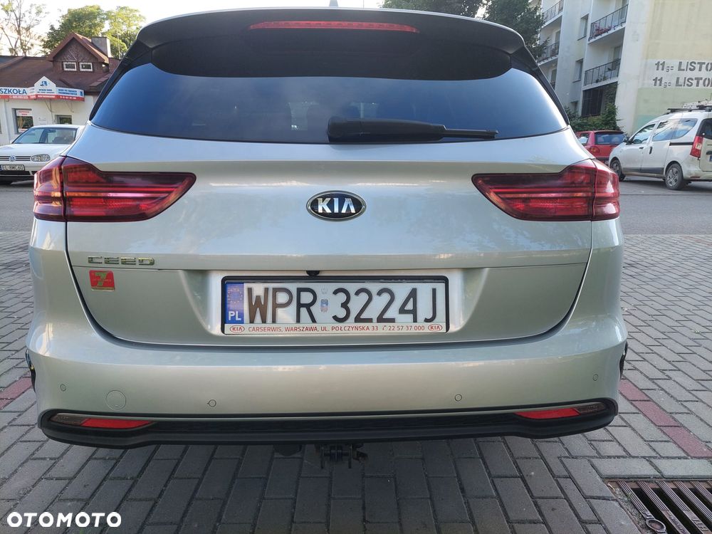 Kia Ceed - 9