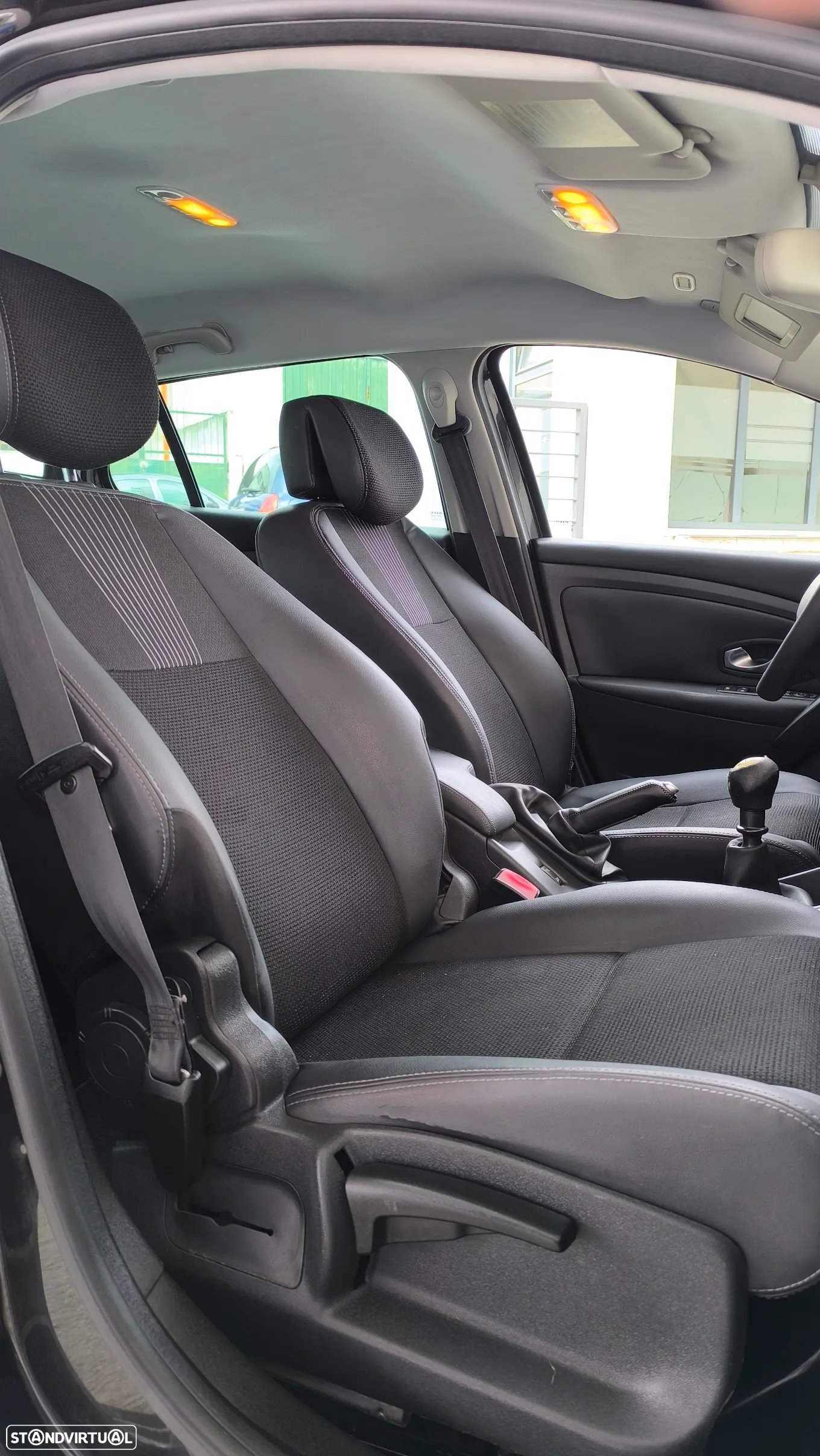 Renault Mégane Sport Tourer 1.5 dCi Dynamique S - 20