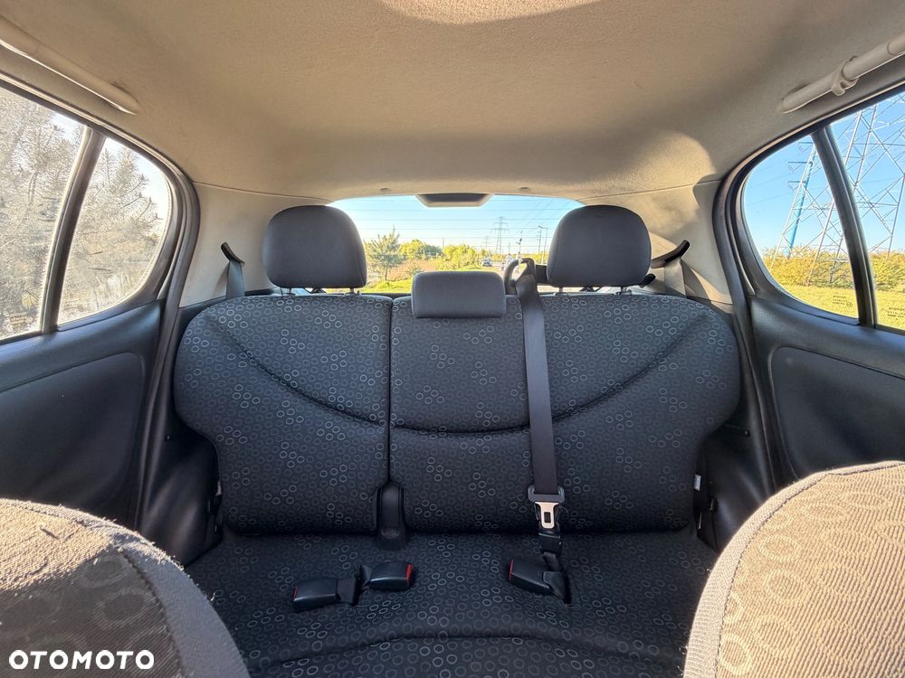 Toyota Yaris 1.0 Terra - 9