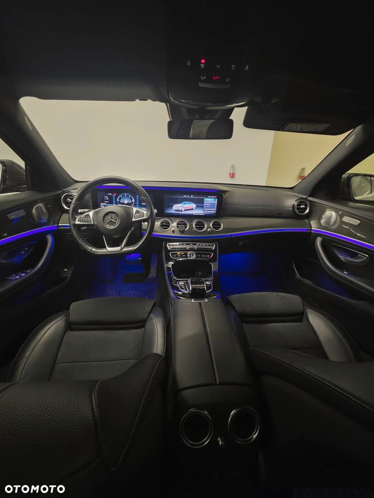 Mercedes-Benz Klasa E 220 d 9G-TRONIC AMG Line - 13