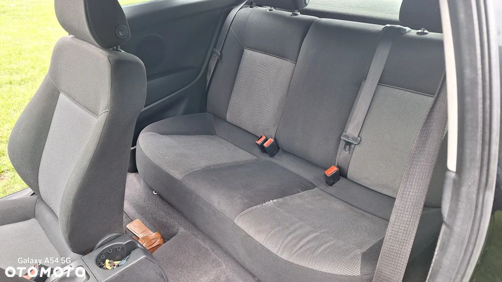 Opel Astra 1.4 Essentia - 12