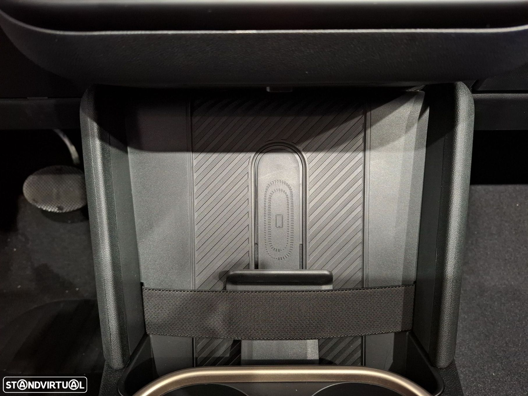 MINI Cabrio Cooper C Favoured M - 17
