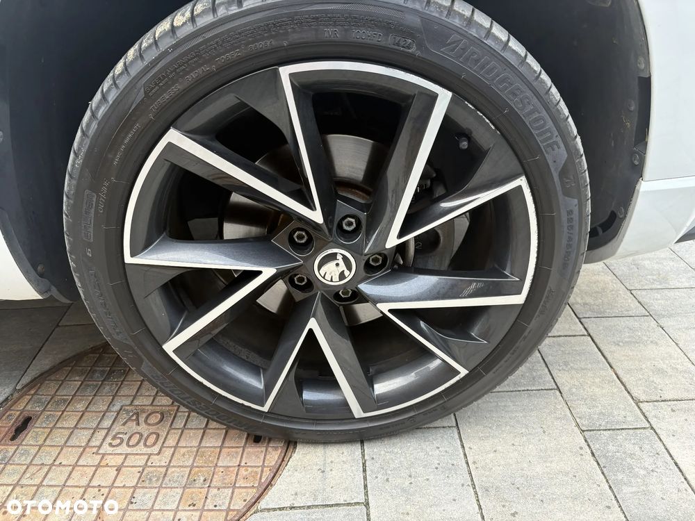 Skoda Karoq 2.0 TDI SCR 4x4 Sportline DSG - 14