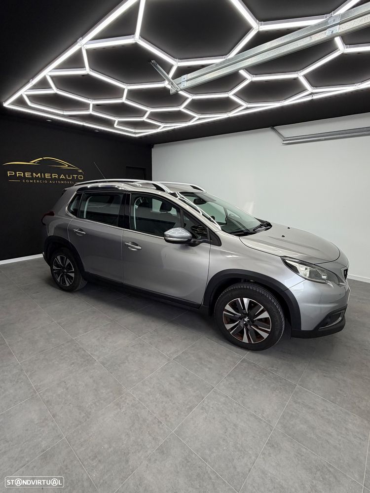 Peugeot 2008 1.2 PureTech Allure - 4