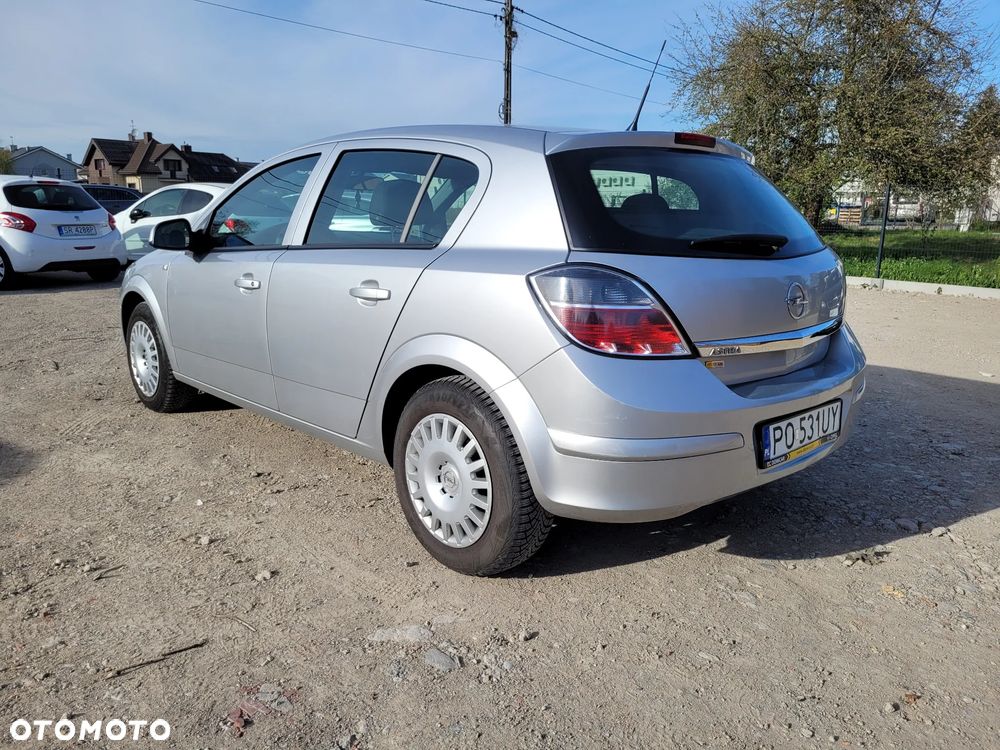 Opel Astra - 8